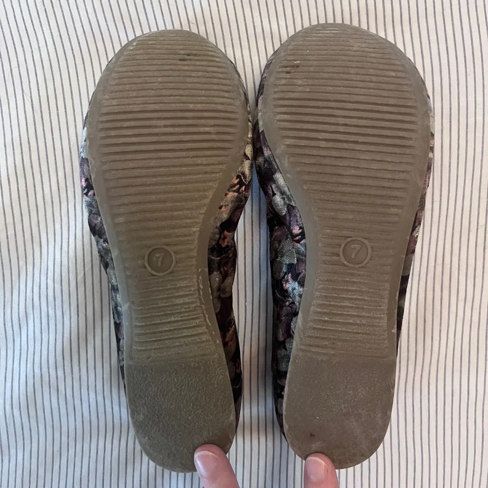 Women's Mossimo velvet ballet flats - Picture 8 of 8